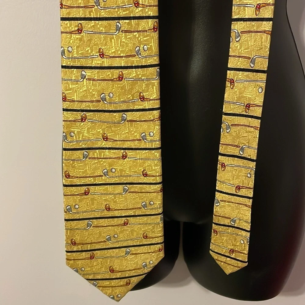 Museum Artifacts Handmade Yellow Golf Club Striped Silk Necktie Tie